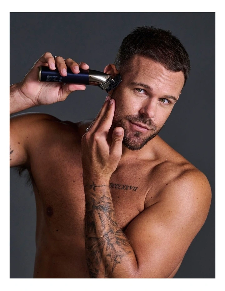 Brand new 𧨠VS Sassoon Pro Metal Series Clipper VSM7700A In Black/Muted Brass β 9 Brand new 𧨠VS Sassoon Pro Metal Series Clipper VSM7700A In Black/Muted Brass β - Image 7